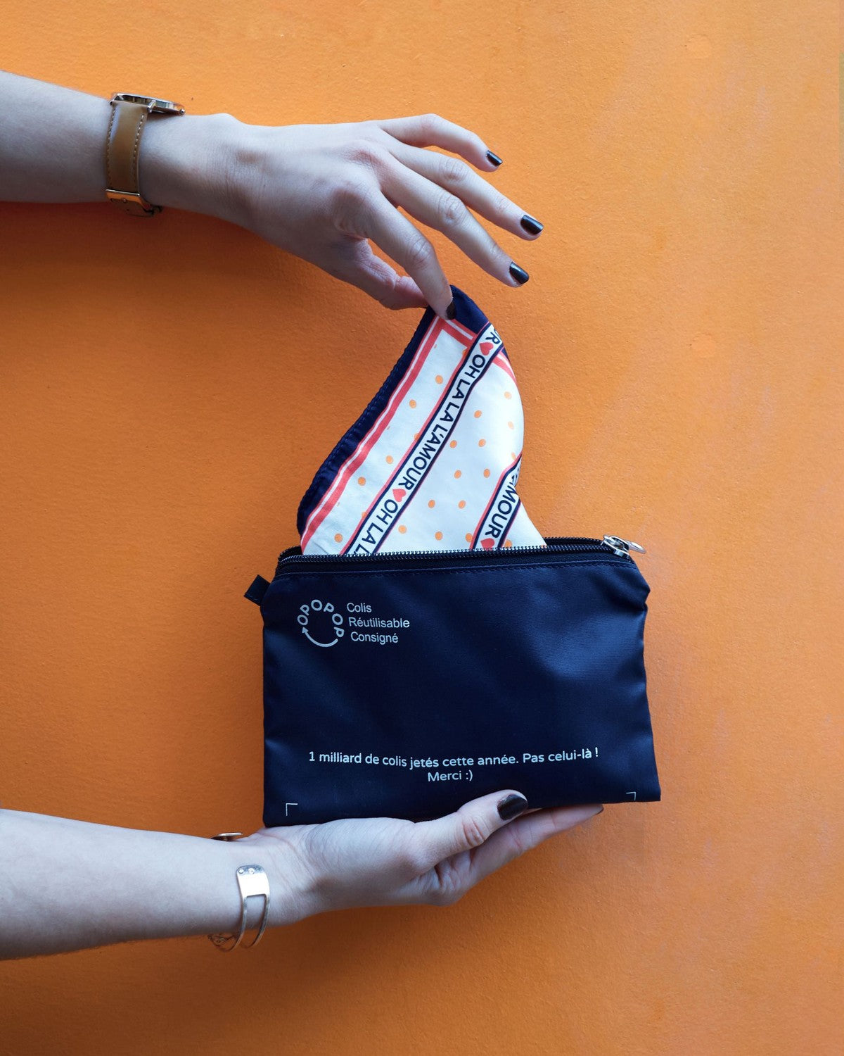 Petite pochette réutilisable Opopop en tissu upcyclé, fabriquée en France