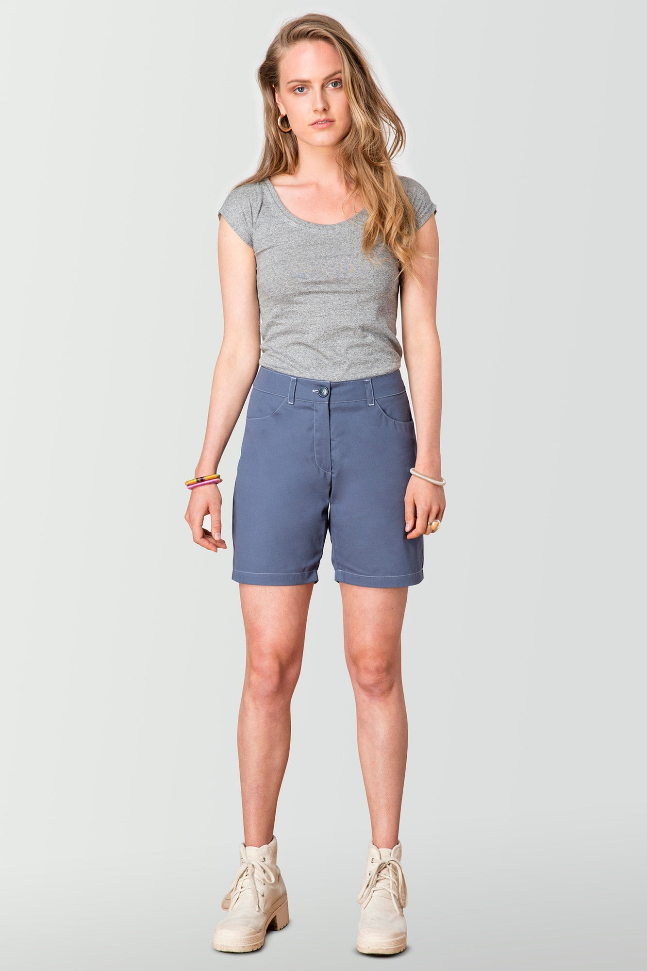 Short bleu