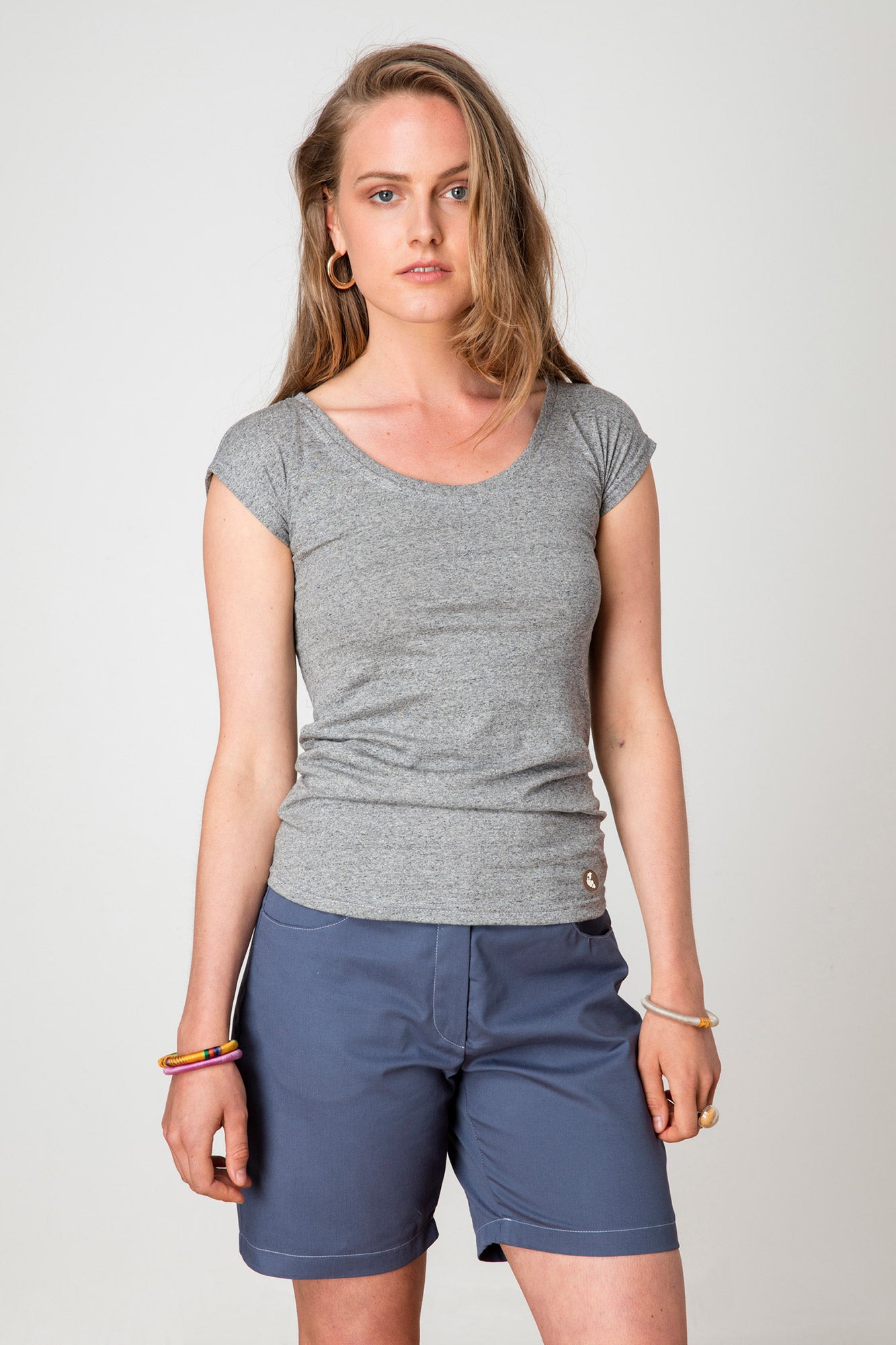 T-shirt col échancré gris - épuisé